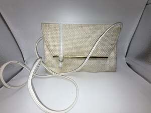 Vintage Woven Raffia Straw Clutch with Gold-Tone Bar Detail and Shoulder Strap